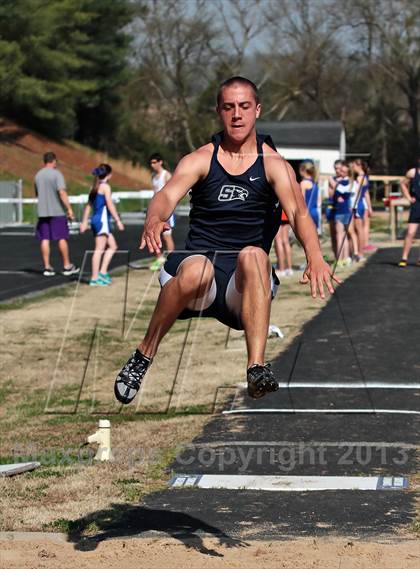 Thumbnail 3 in Mountain Press Relays photogallery.