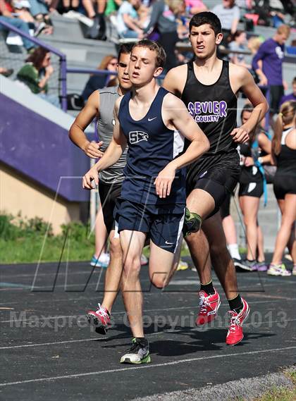 Thumbnail 1 in Mountain Press Relays photogallery.