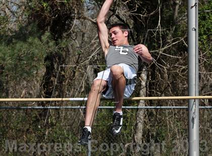 Thumbnail 1 in Mountain Press Relays photogallery.