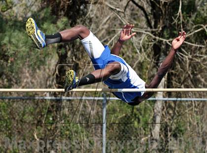 Thumbnail 1 in Mountain Press Relays photogallery.