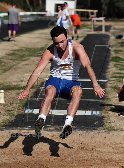 Thumbnail 2 in Mountain Press Relays photogallery.