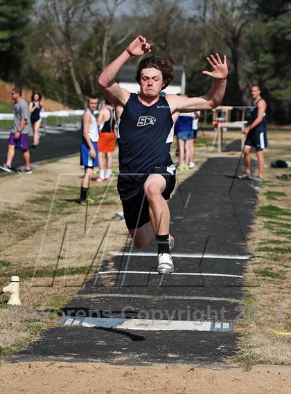 Thumbnail 3 in Mountain Press Relays photogallery.