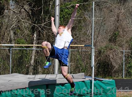 Thumbnail 2 in Mountain Press Relays photogallery.