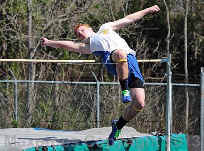 Thumbnail 2 in Mountain Press Relays photogallery.
