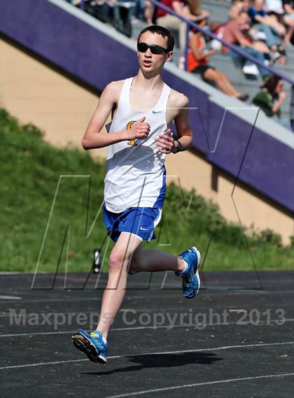 Thumbnail 1 in Mountain Press Relays photogallery.