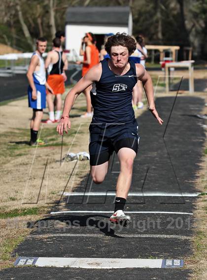 Thumbnail 3 in Mountain Press Relays photogallery.