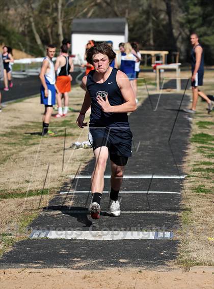 Thumbnail 1 in Mountain Press Relays photogallery.
