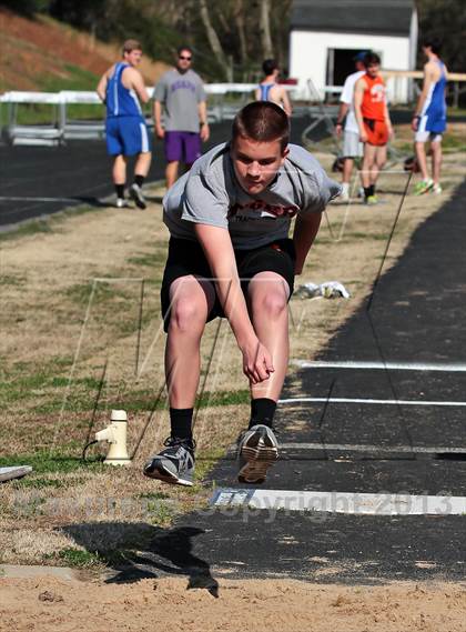 Thumbnail 2 in Mountain Press Relays photogallery.
