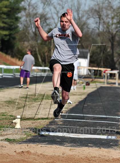 Thumbnail 3 in Mountain Press Relays photogallery.
