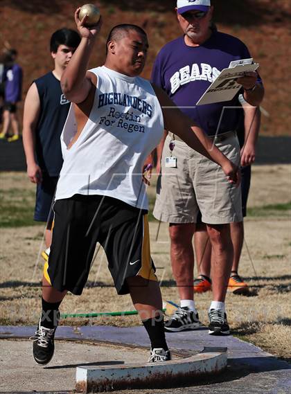Thumbnail 2 in Mountain Press Relays photogallery.