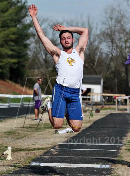 Thumbnail 1 in Mountain Press Relays photogallery.