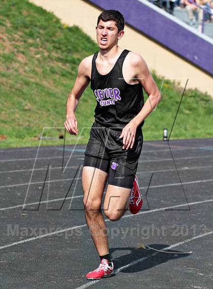 Thumbnail 1 in Mountain Press Relays photogallery.