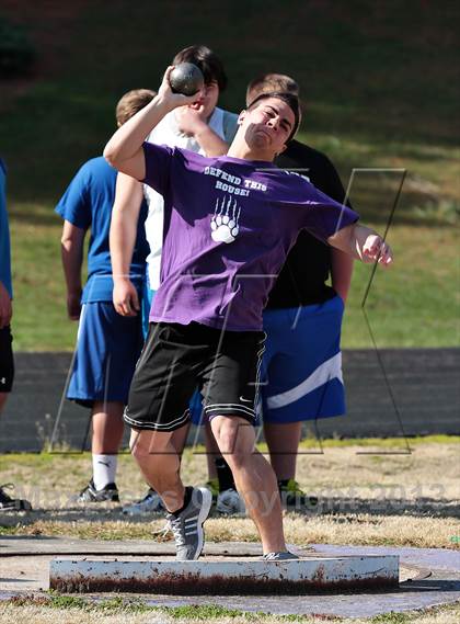 Thumbnail 2 in Mountain Press Relays photogallery.