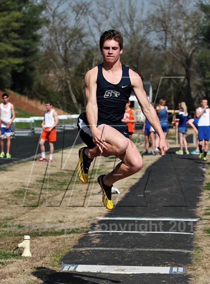 Thumbnail 3 in Mountain Press Relays photogallery.