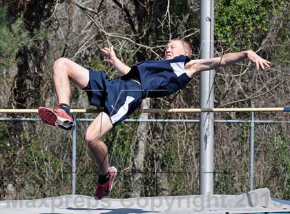 Thumbnail 3 in Mountain Press Relays photogallery.