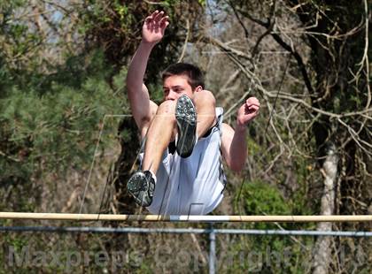 Thumbnail 2 in Mountain Press Relays photogallery.