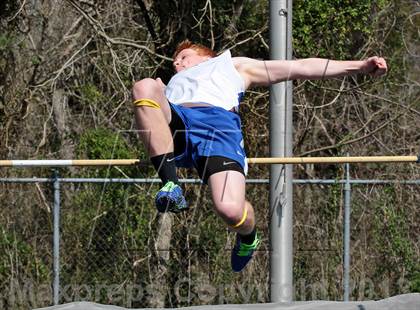 Thumbnail 3 in Mountain Press Relays photogallery.
