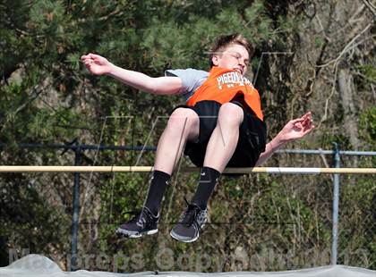 Thumbnail 2 in Mountain Press Relays photogallery.
