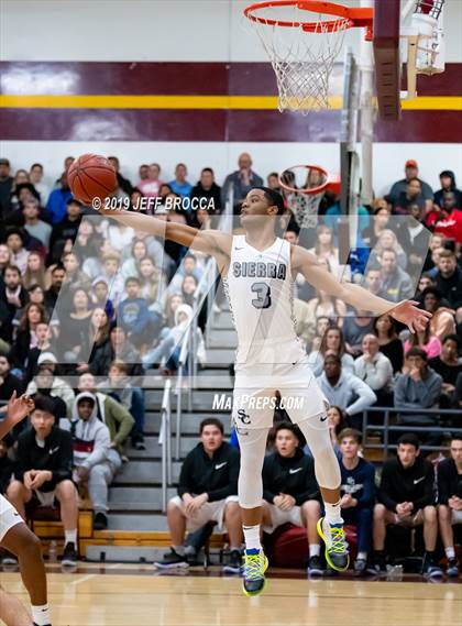 Thumbnail 2 in Mater Dei @ Sierra Canyon (Open Division) CIF Regional Finals photogallery.