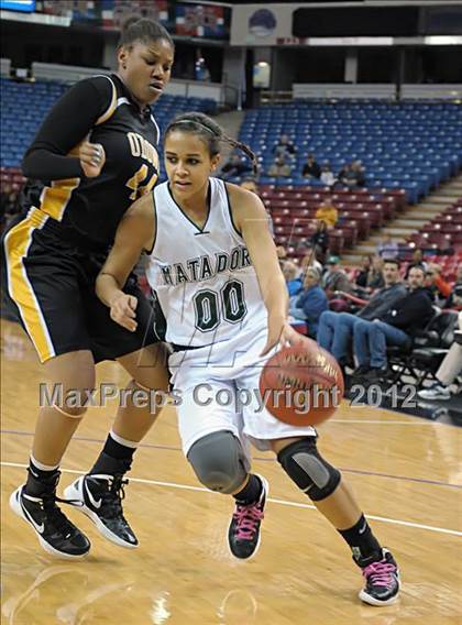 Thumbnail 2 in Miramonte vs. Bishop O'Dowd (CIF D3 NorCal Regional Final) photogallery.