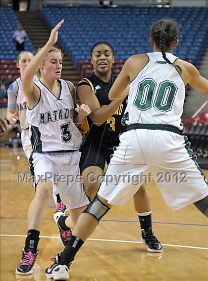Thumbnail 1 in Miramonte vs. Bishop O'Dowd (CIF D3 NorCal Regional Final) photogallery.