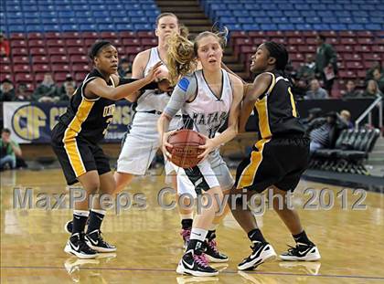 Thumbnail 2 in Miramonte vs. Bishop O'Dowd (CIF D3 NorCal Regional Final) photogallery.