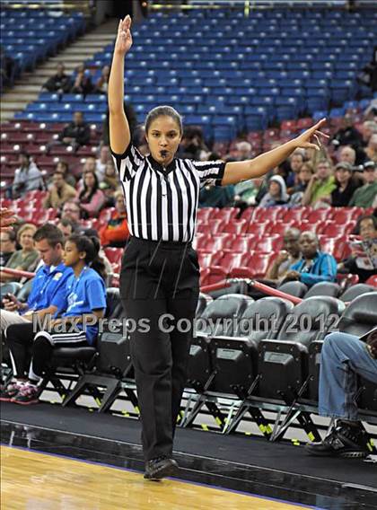 Thumbnail 3 in Miramonte vs. Bishop O'Dowd (CIF D3 NorCal Regional Final) photogallery.