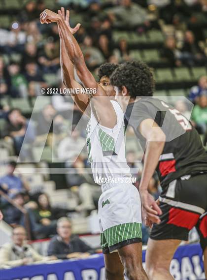 Thumbnail 2 in Seton Catholic Central vs Friends Academy (NYSPHSAA Class B Semifinal) photogallery.