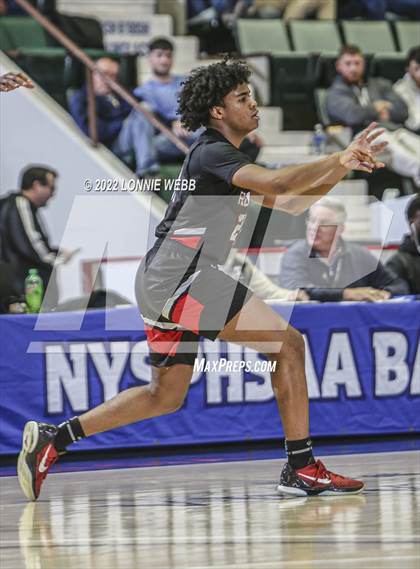Thumbnail 3 in Seton Catholic Central vs Friends Academy (NYSPHSAA Class B Semifinal) photogallery.