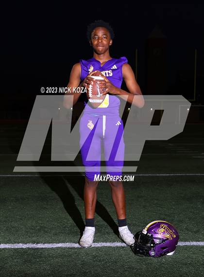 Thumbnail 1 in Lynwood Varsity Football Photo Shoot photogallery.