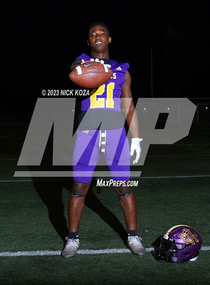 Thumbnail 3 in Lynwood Varsity Football Photo Shoot photogallery.