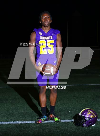 Thumbnail 3 in Lynwood Varsity Football Photo Shoot photogallery.