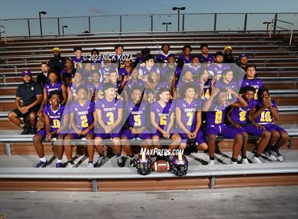 Thumbnail 2 in Lynwood Varsity Football Photo Shoot photogallery.