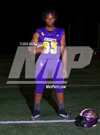 Thumbnail 3 in Lynwood Varsity Football Photo Shoot photogallery.
