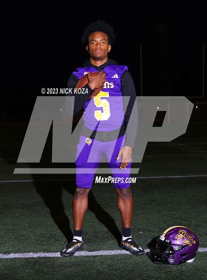 Thumbnail 2 in Lynwood Varsity Football Photo Shoot photogallery.