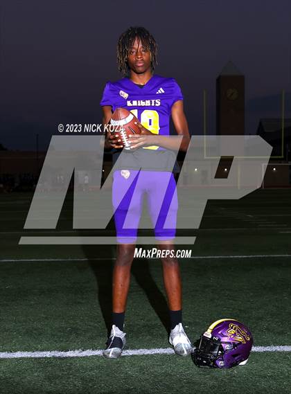 Thumbnail 3 in Lynwood Varsity Football Photo Shoot photogallery.