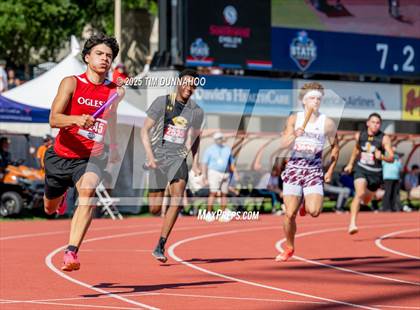 Thumbnail 1 in UIL 1A Boys Track & Field Finals photogallery.