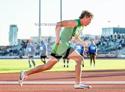Thumbnail 3 in UIL 1A Boys Track & Field Finals photogallery.