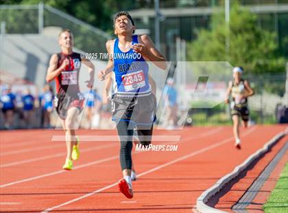 Thumbnail 1 in UIL 1A Boys Track & Field Finals photogallery.