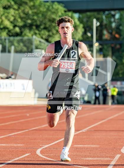 Thumbnail 1 in UIL 1A Boys Track & Field Finals photogallery.