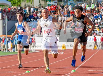 Thumbnail 2 in UIL 1A Boys Track & Field Finals photogallery.