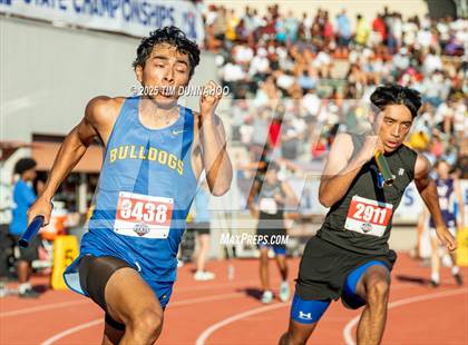 Thumbnail 2 in UIL 1A Boys Track & Field Finals photogallery.