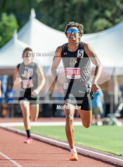Thumbnail 1 in UIL 1A Boys Track & Field Finals photogallery.