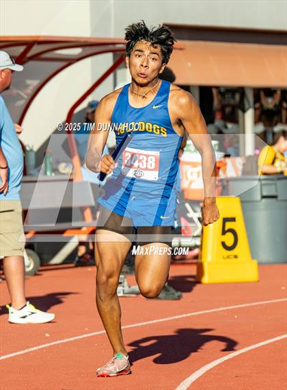Thumbnail 3 in UIL 1A Boys Track & Field Finals photogallery.