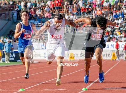 Thumbnail 1 in UIL 1A Boys Track & Field Finals photogallery.