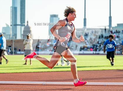Thumbnail 1 in UIL 1A Boys Track & Field Finals photogallery.