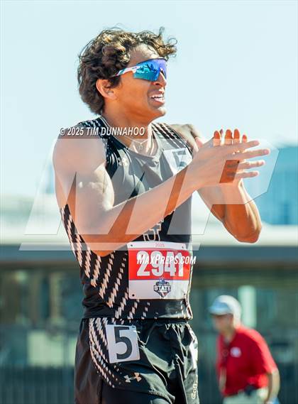 Thumbnail 3 in UIL 1A Boys Track & Field Finals photogallery.
