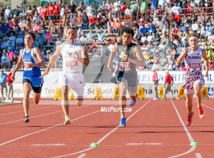 Thumbnail 1 in UIL 1A Boys Track & Field Finals photogallery.