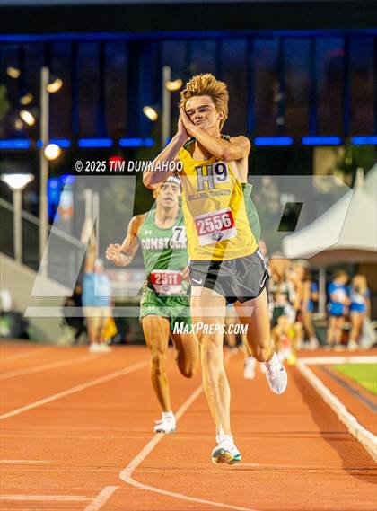 Thumbnail 3 in UIL 1A Boys Track & Field Finals photogallery.