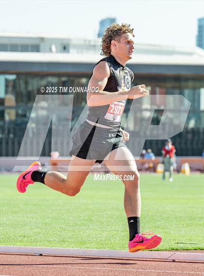 Thumbnail 2 in UIL 1A Boys Track & Field Finals photogallery.
